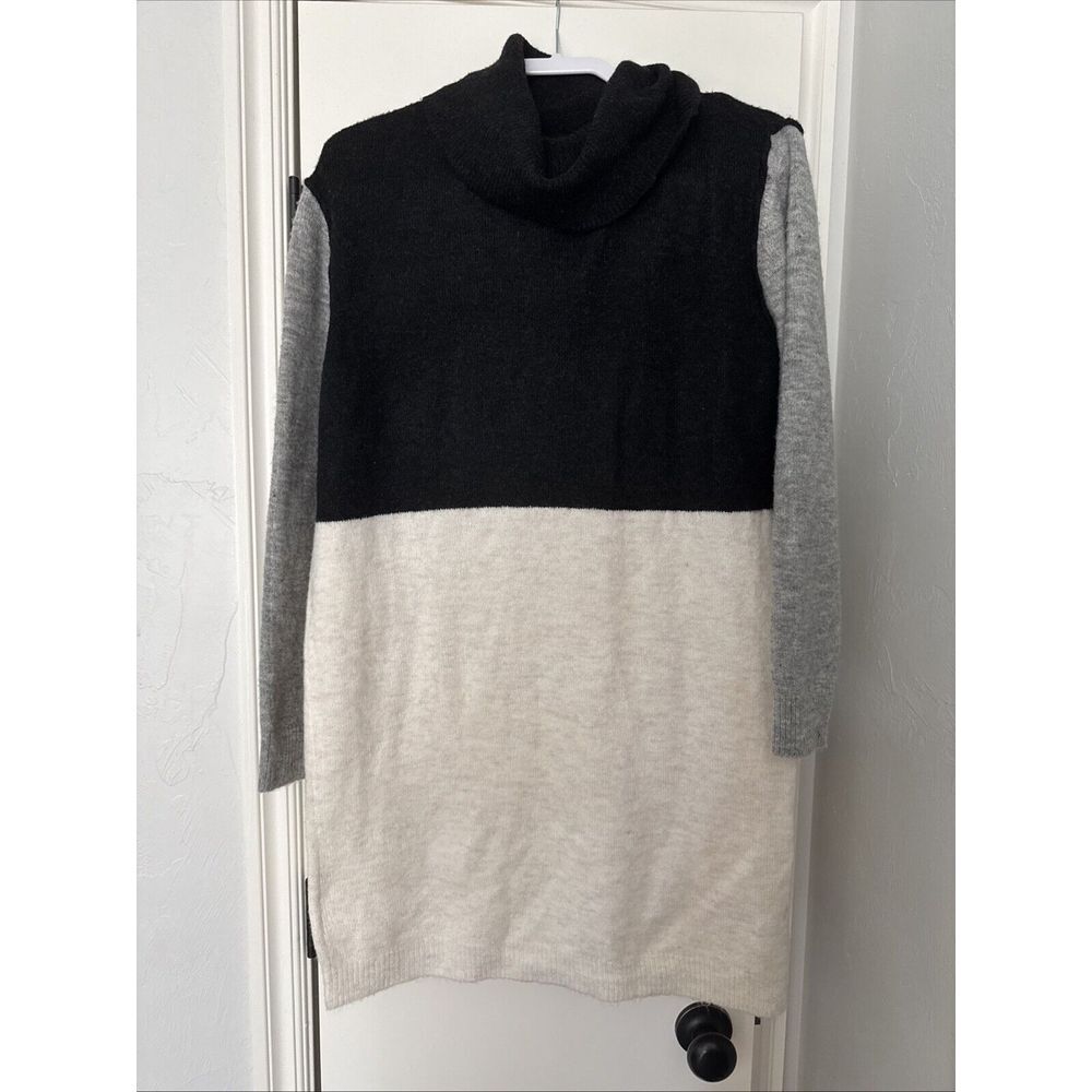 Solutions Women's Sweater Dress Turtle Neck Long Sleeves Large Color Block Dress